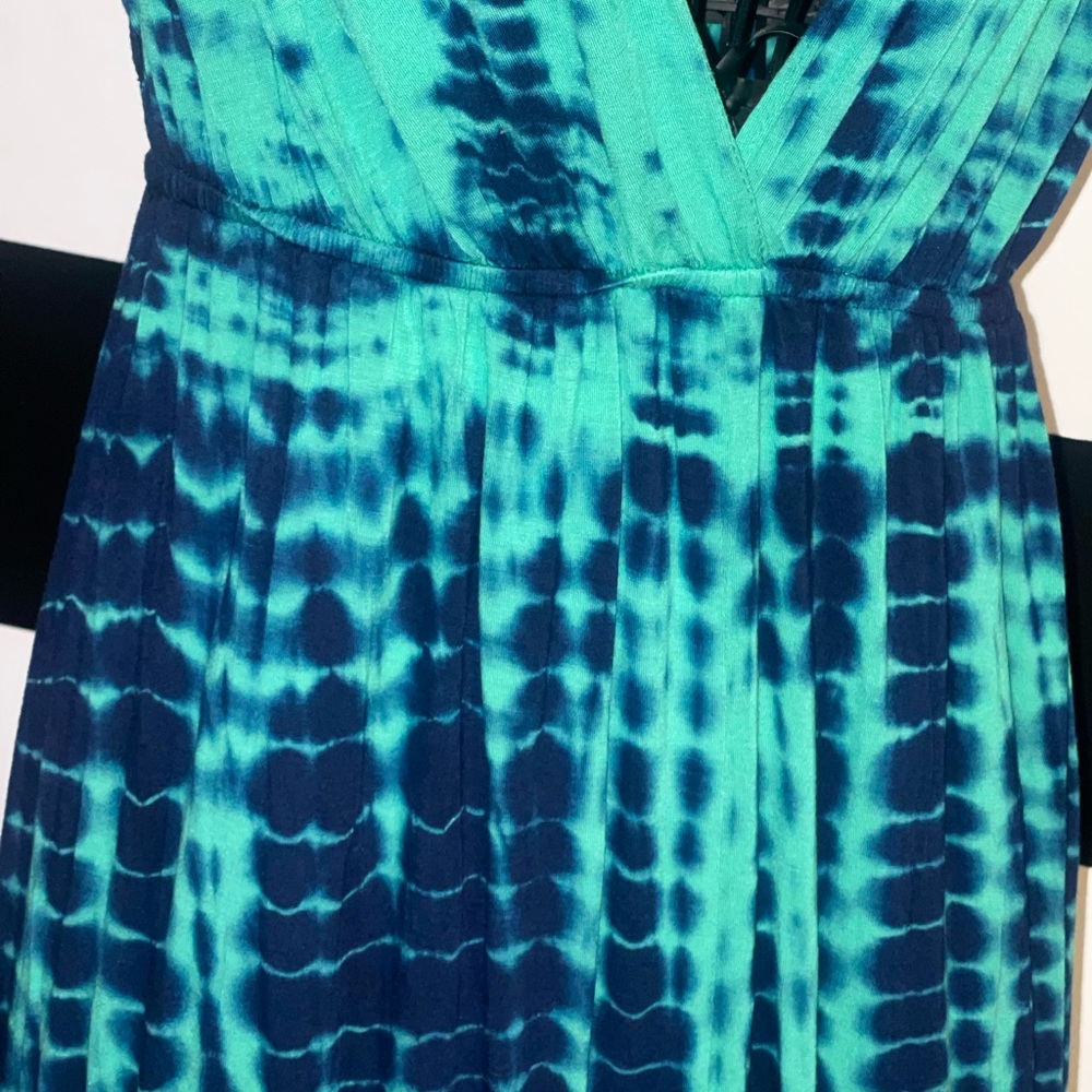Max Dress - Picture 3 of 4